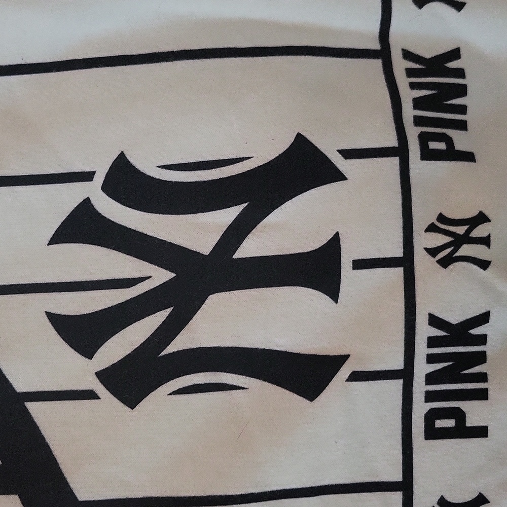 VINTAGE⚾️ Victoria's Secret PINK Official New York Yankees Oversized Sweatshirt - Picture 6 of 9